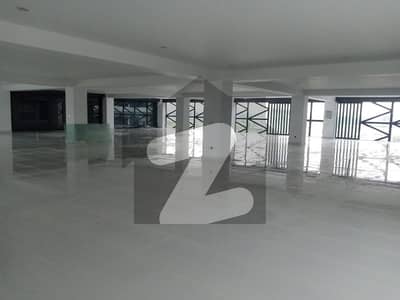 ایف ۔ 11 مرکز ایف ۔ 11,اسلام آباد میں 10 کنال عمارت 1.15 کروڑ میں کرایہ پر دستیاب ہے۔