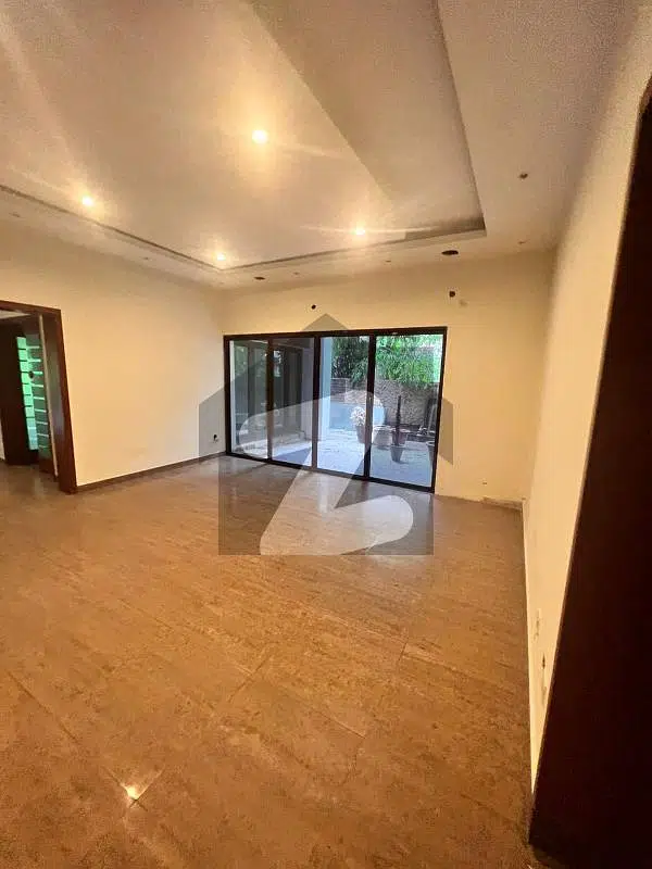 5 Kanal Commercial House For Rent In Gulberg.
