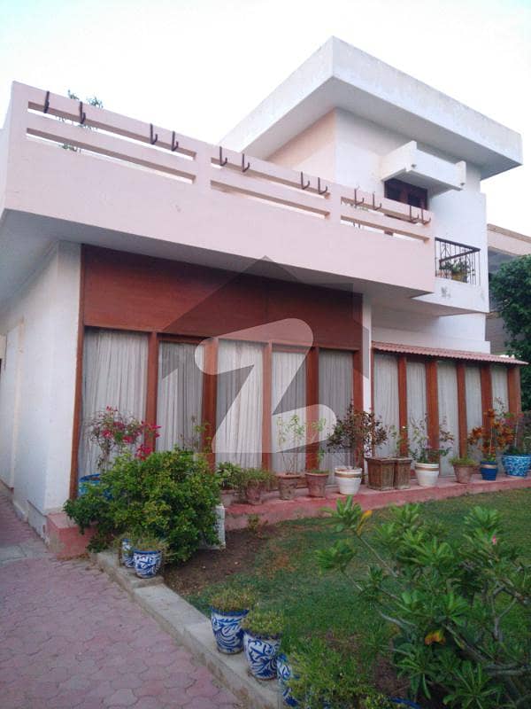 ڈی ایچ اے فیز 5 ڈی ایچ اے,کراچی میں 4 کمروں کا 1 کنال مکان 11.0 کروڑ میں برائے فروخت۔