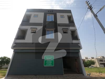 100 sq yard Commercial Building Second Floor Available