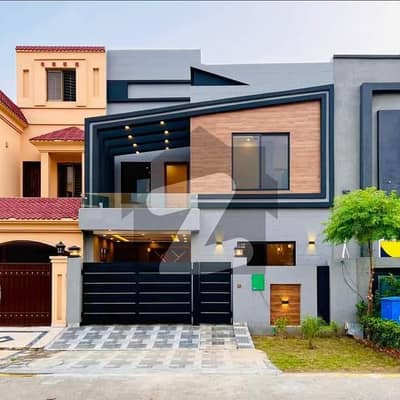5 Marla Very Beautiful Brand New House For Sale
