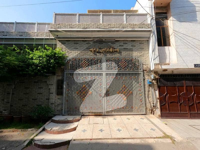 علامہ اقبال ٹاؤن ۔ ہنزہ بلاک علامہ اقبال ٹاؤن,لاہور میں 4 کمروں کا 14 مرلہ مکان 4.0 کروڑ میں برائے فروخت۔