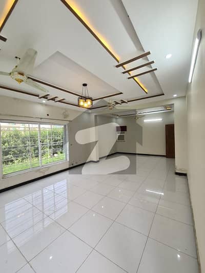 Kanal House For Rent In F-17