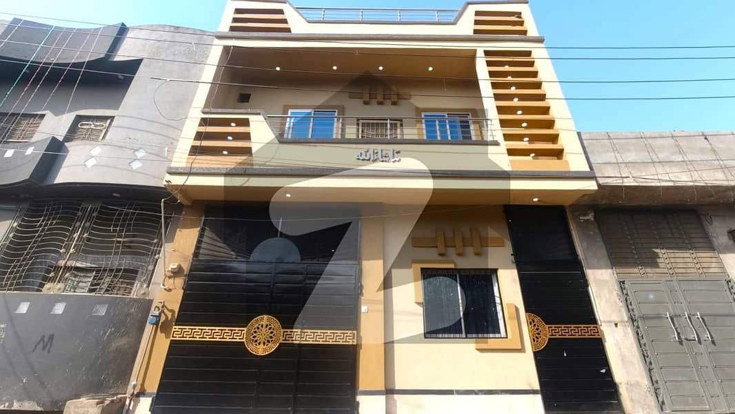 Prime Location House Available For sale In Manawan