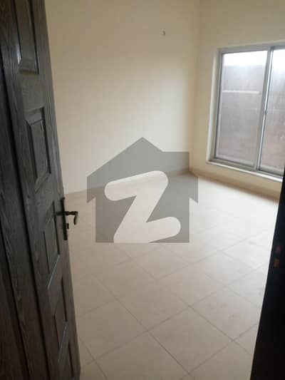Bahria Emc 5 Marla flat for rent Available