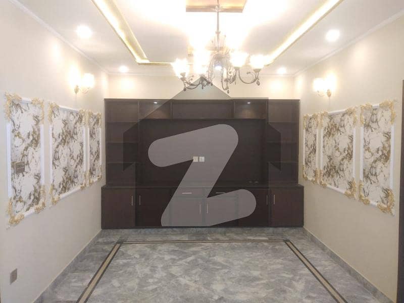 واپڈا ٹاؤن فیز 1 واپڈا ٹاؤن,لاہور میں 3 کمروں کا 5 مرلہ مکان 2.49 کروڑ میں برائے فروخت۔