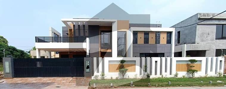 24 Marla Brand New Double Unit Elegant Villa For Sale At Top Location