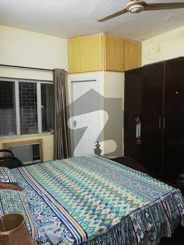 I. 8/1 Furnished Room Available For Rent
