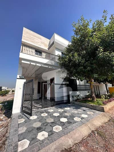 FIVE MARLA PARK FACE & SUN FACE BRAND NEW DESIGER HOUSE FOR SALE IN SECTOR N