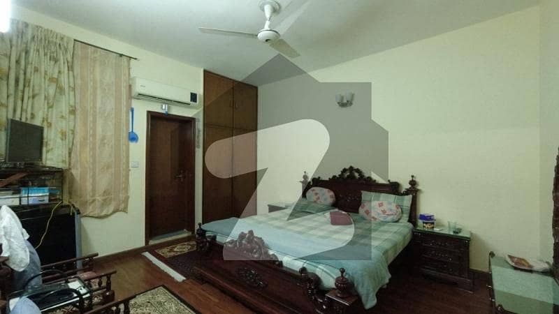 علامہ اقبال ٹاؤن ۔ کامران بلاک علامہ اقبال ٹاؤن,لاہور میں 5 کمروں کا 10 مرلہ مکان 4.0 کروڑ میں برائے فروخت۔