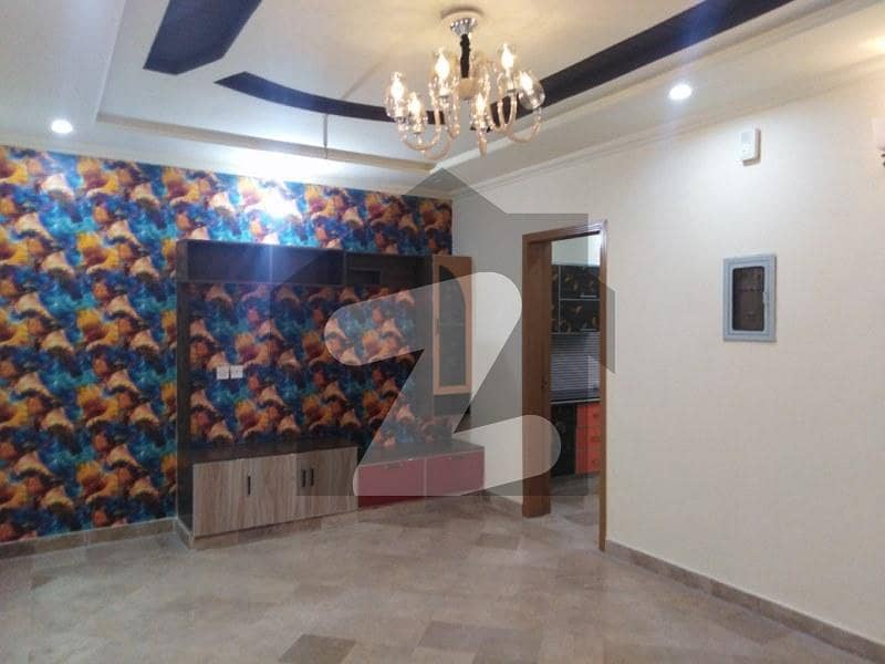 لالہ زار گارڈن لاہور میں 5 کمروں کا 5 مرلہ مکان 1.5 کروڑ میں برائے فروخت۔