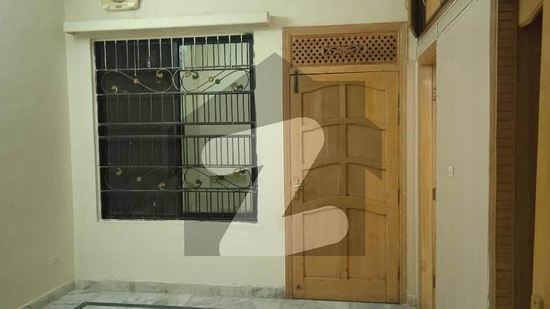 مارگلہ ٹاؤن فیز 1 مارگلہ ٹاؤن,اسلام آباد میں 2 کمروں کا 5 مرلہ بالائی پورشن 50.0 ہزار میں کرایہ پر دستیاب ہے۔