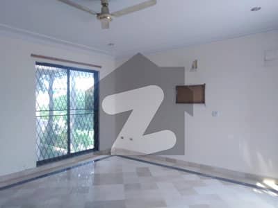 2 Kanal House Is Available In Affordable Price In Model Town - Block C