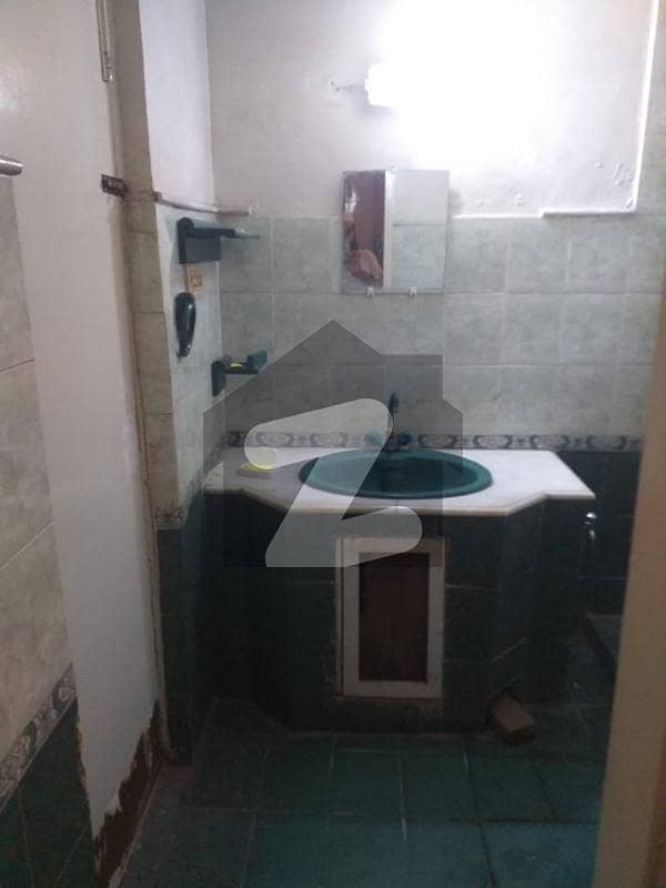 1.25 Marla Flat On Rent In Saddar Cant Lahore