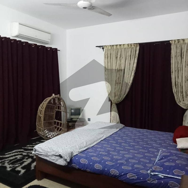 ڈی ایچ اے فیز 8 ڈی ایچ اے ڈیفینس,کراچی میں 4 کمروں کا 10 مرلہ مکان 2.0 لاکھ میں کرایہ پر دستیاب ہے۔