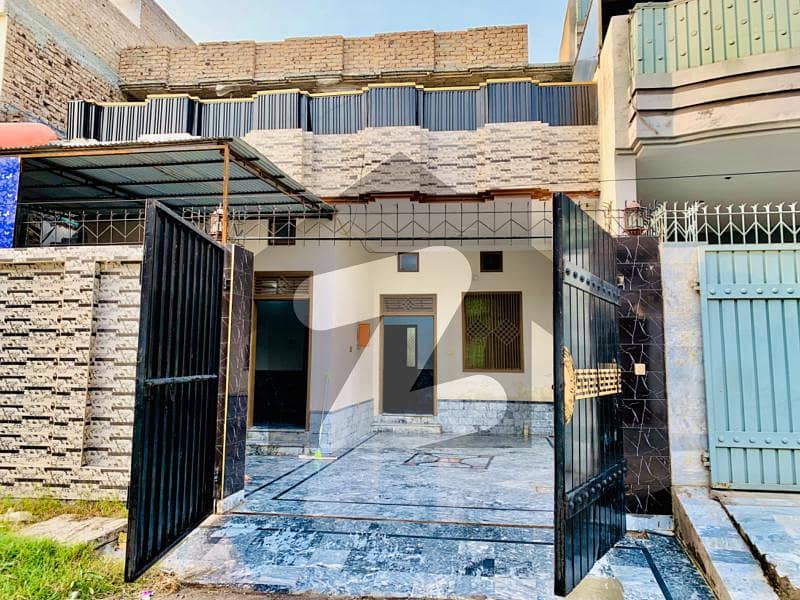 شیخ ملتون ٹاؤن مردان میں 4 کمروں کا 7 مرلہ مکان 1.85 کروڑ میں برائے فروخت۔