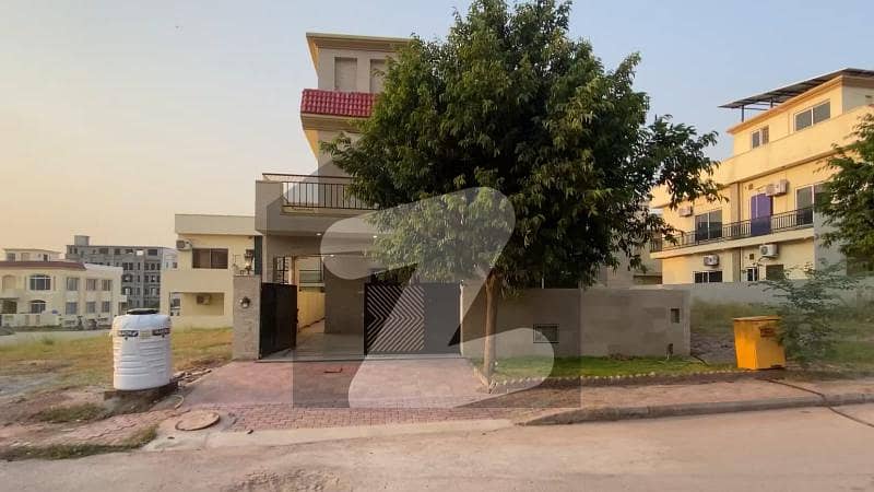 10 MARLA HOUSE FOR SALE IN SECTOR C1