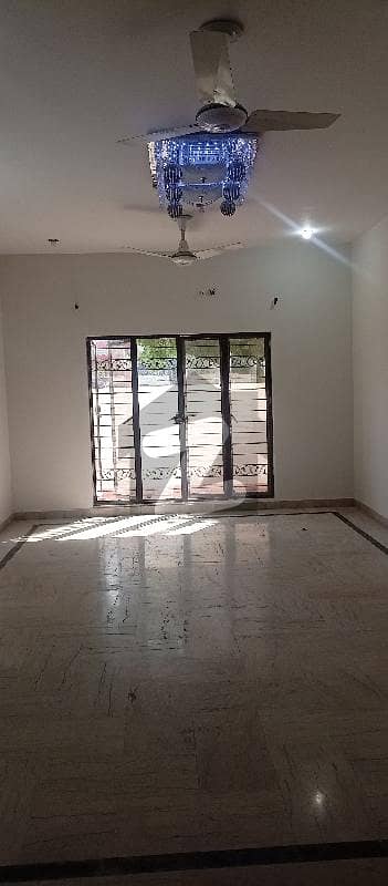 10 Marla Like New House For Rent Takbeer Block In Bahria Town Lahore