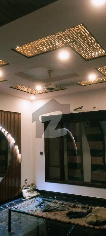 ڈی ایچ اے فیز 8 ڈی ایچ اے ڈیفینس,کراچی میں 4 کمروں کا 4 مرلہ مکان 5.0 کروڑ میں برائے فروخت۔
