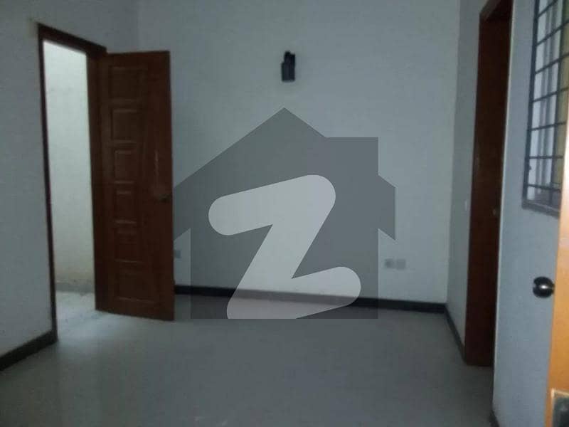ڈی ایچ اے ڈیفینس کراچی میں 4 کمروں کا 4 مرلہ مکان 1.0 لاکھ میں کرایہ پر دستیاب ہے۔