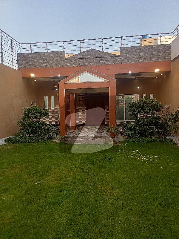 مسلم ٹاؤن فیصل آباد میں 7 کمروں کا 1 کنال مکان 1.3 لاکھ میں کرایہ پر دستیاب ہے۔