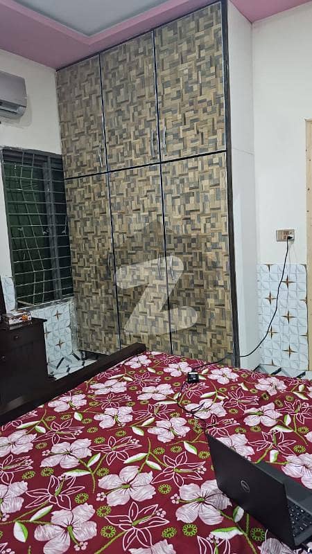 علی ٹاؤن لاہور میں 1 کمرے کا 2 مرلہ کمرہ 15.0 ہزار میں کرایہ پر دستیاب ہے۔