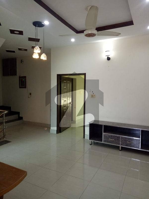 5 Marla Upper Portion and lower portion For Rent in Khayaban-e-Amin