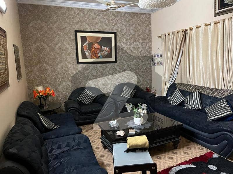 نارتھ ناظم آباد ۔ بلاک بی نارتھ ناظم آباد,کراچی میں 4 کمروں کا 9 مرلہ مکان 3.95 کروڑ میں برائے فروخت۔