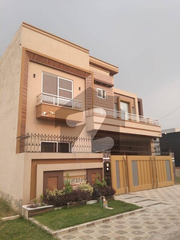 10 MARLA BRAND NEW DOUBLE STORY HOUSE AVAILABLE FOR RENT