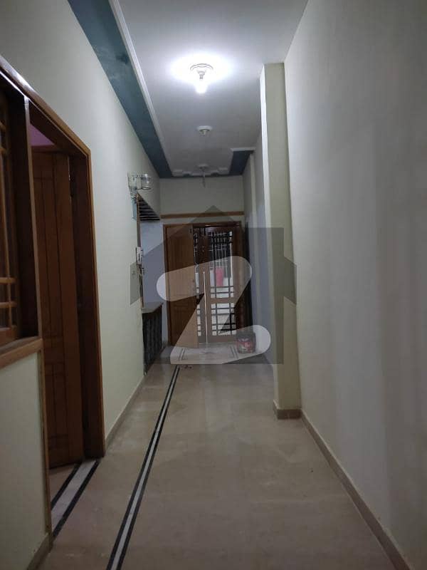 Well maintained 200 yards first floor block-1 KANEEZ FATIMA