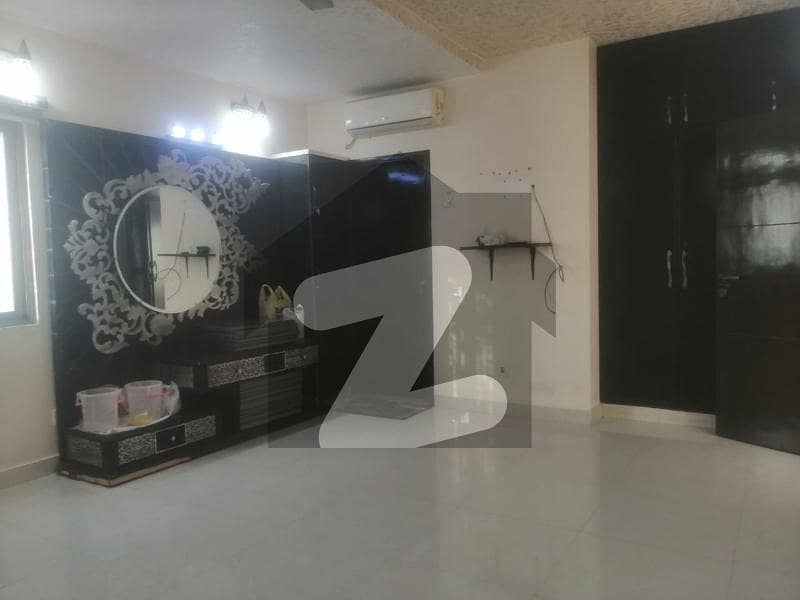 Luxurious 3-bedroom Apartment For Sale Luxurious 3-bedroom Apartment For Sale