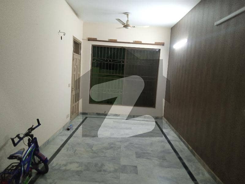 گُلِ دامِن لاہور میں 2 کمروں کا 10 مرلہ زیریں پورشن 46.0 ہزار میں کرایہ پر دستیاب ہے۔