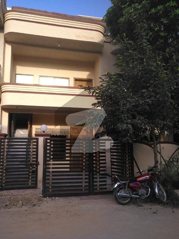 شلے ویلی راولپنڈی میں 8 کمروں کا 10 مرلہ مکان 3.75 کروڑ میں برائے فروخت۔