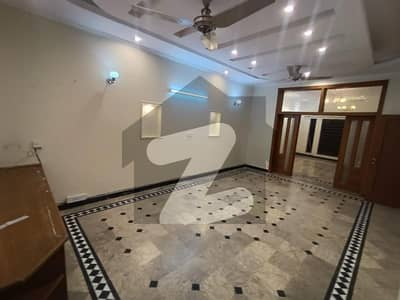 10 Marla Lower Portion For Rent In Beautiful Bahria Town Phase 3