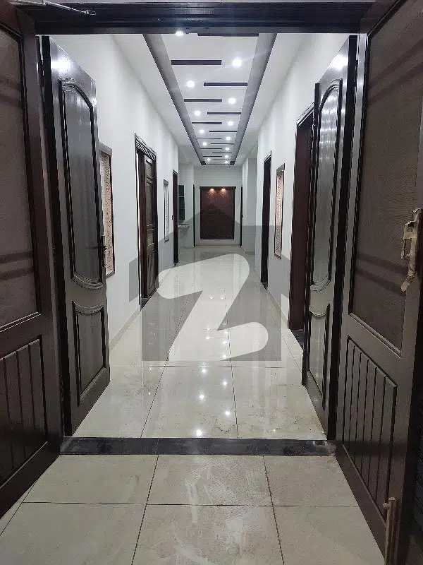 400 Sq Yards Frist Floor Portion Available For Rent