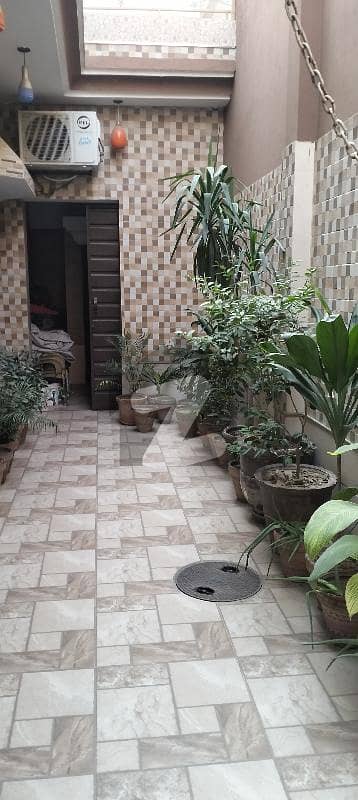 سمن آباد لاہور میں 5 کمروں کا 10 مرلہ مکان 3.95 کروڑ میں برائے فروخت۔
