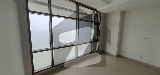 Luxury Apartment Sea Facing Available For Rent