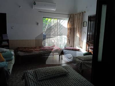 علی پارک کینٹ,لاہور میں 3 کمروں کا 10 مرلہ مکان 2.0 کروڑ میں برائے فروخت۔