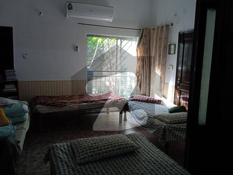 علی پارک کینٹ,لاہور میں 3 کمروں کا 10 مرلہ مکان 2.0 کروڑ میں برائے فروخت۔