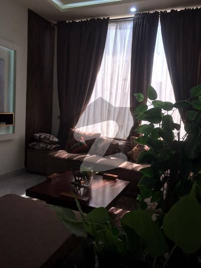 آئیکن ویلی مردان میں 3 کمروں کا 6 مرلہ مکان 1.25 کروڑ میں برائے فروخت۔