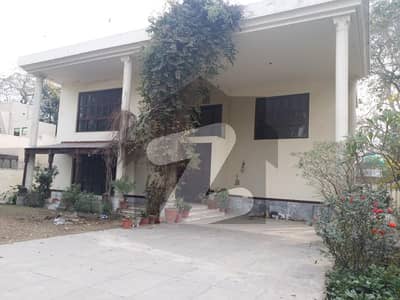 CANTT 2 KANAL BEAUTIFUL HOUSE FOR SALE ON MALL ROAD UPPER MALL ZAMAN PARK SHADMAN GOR LAHORE
