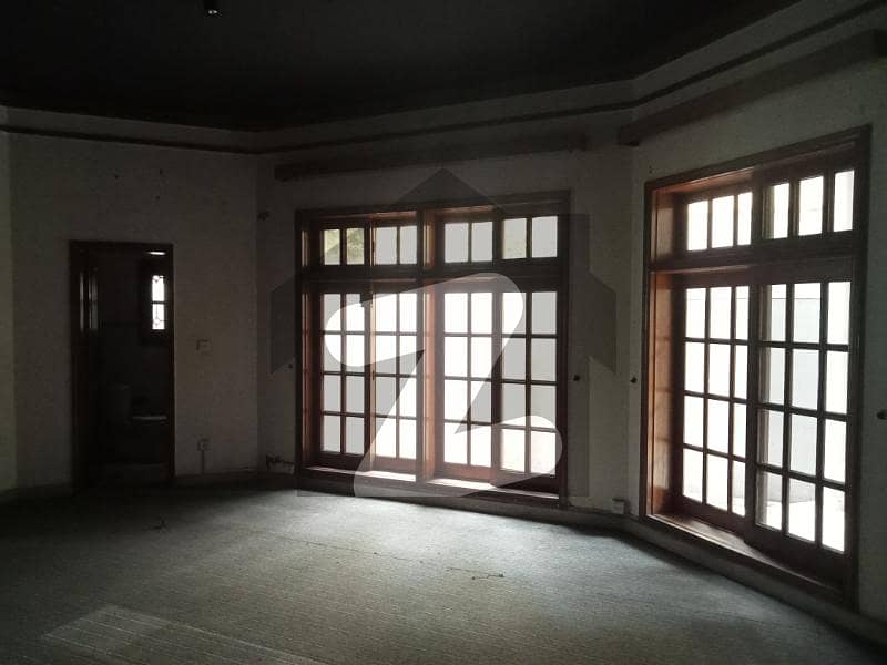 CANTT,2 KANAL BEAUTIFUL HOUSE FOR SALE MALL ROAD UPPER MALL ZAMAN PARK