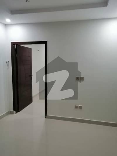 1 bed apertement available for rent in gulberg greens islamabad