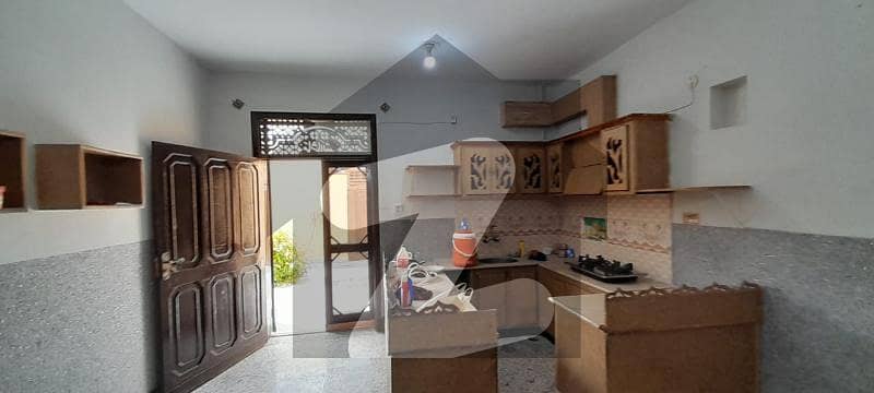 Beautiful 6.5 Marla House Available In Liaqat Colony