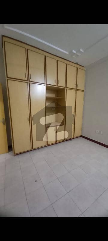 1 kanal upar portion available for rent in johar town
