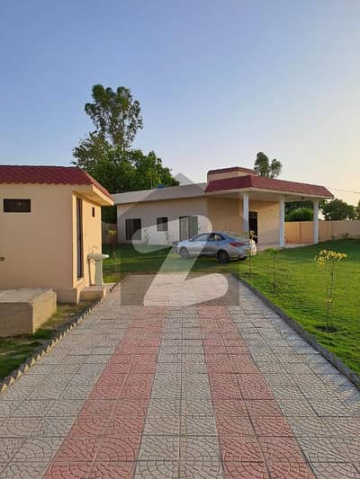 5 Kanal Luxury Form House Available For Sale Near Mustafabad Lalyani