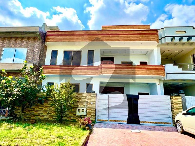 10 MARLA HOUSE FOR SALE F-17 ISLAMABAD ALL FACILITY AVAILABLE CDA APPROVED SECTOR