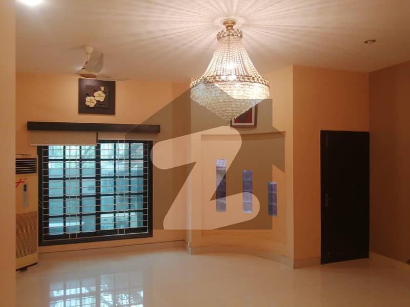 Ideal Location Beautiful House With Solar System Installed Ideal Location Beautiful House With Solar System Installed