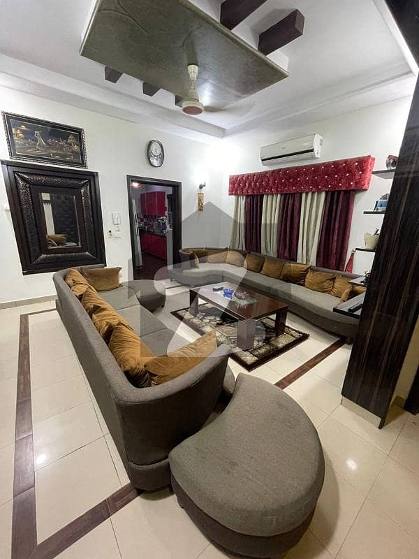 ڈی ایچ اے فیز 5 ڈیفنس (ڈی ایچ اے),لاہور میں 5 کمروں کا 10 مرلہ مکان 5.45 کروڑ میں برائے فروخت۔