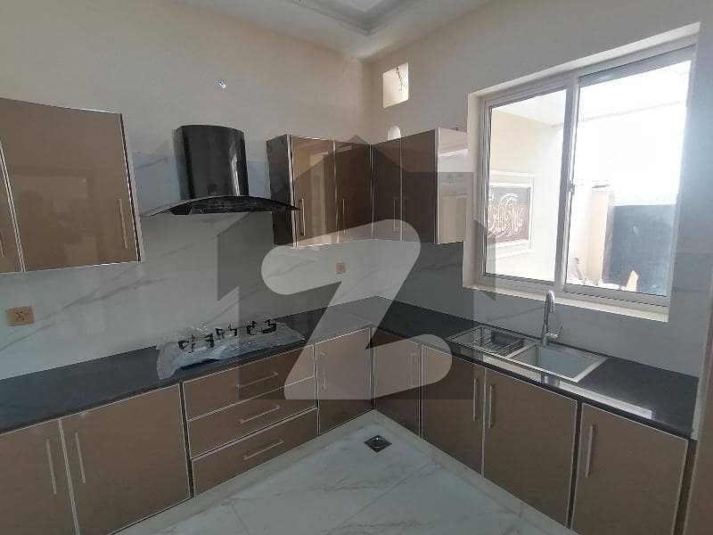 Prime Location Upper Portion 7 Marla For rent In Wapda Town Phase 1 - Block E